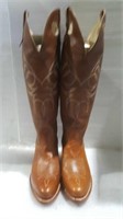 Size 5 B cowboy boots