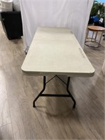 8 Folding 6ft Tables