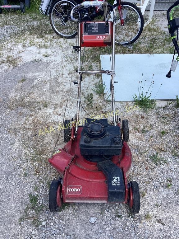 Toro Push mower 21 power drive with traction