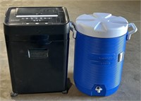 (JK) Rubbermaid Drinking Water Container and Gear