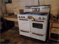 Vintage Universal Gas stove