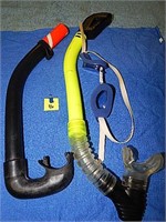 2ct Snorkles & 1 Pair of Goggles