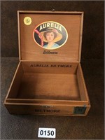 Cigar Bax Aurelia Biltmore wood box hunged