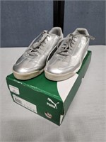 Women's Puma Roma Shoes- Size 7c