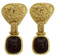 VINTAGE CHANEL RED GRIPOIX CLIP-ON EARRINGS