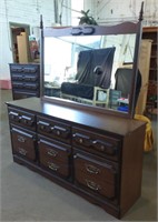 9 drawer dresser with mirror 63X17X31H