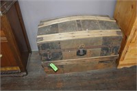 ANTIQUE SMALL CAMEL BACK TRUNK