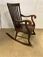 Rocking chair. Solid wood.