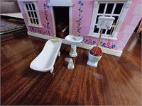 Dolls House and a collection of Dolls House