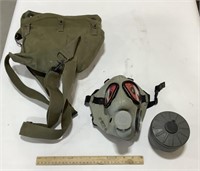US military Gas mask w/ bag