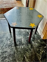 Vintage Lane Star Table
