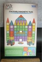 STACKABLE MAGNETIS TILES-APPEARS TO BE NEW IN BOX