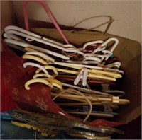 Plastic clothing hangers-30 in lot