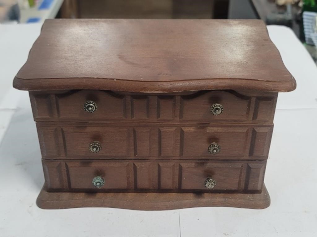 Jewelry Box W/Contents