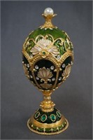 Franklin Mint Faberge Emerald Green Egg Ring Chest