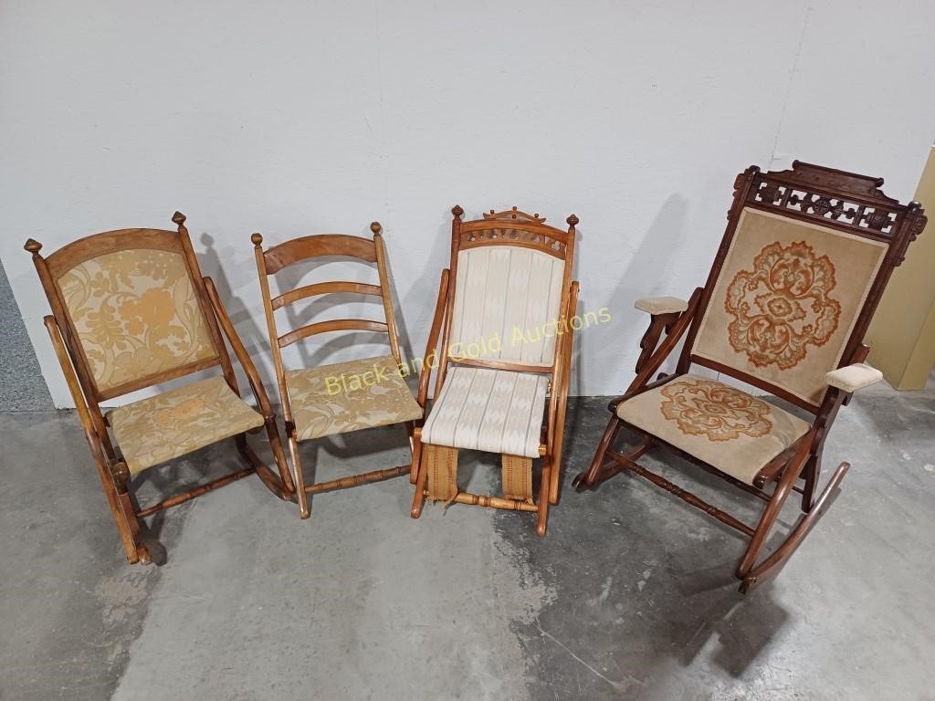 4 VTG Folding Wood Chairs