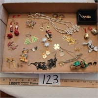 Christmas/Holiday Jewelry Box Lot