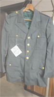 U.S Army Officers Dress Jacket 37 short