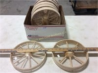 Lot of 16 Wooden Decorative Wagon Wheels