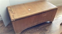 Blanket chest with straw fabric covering,