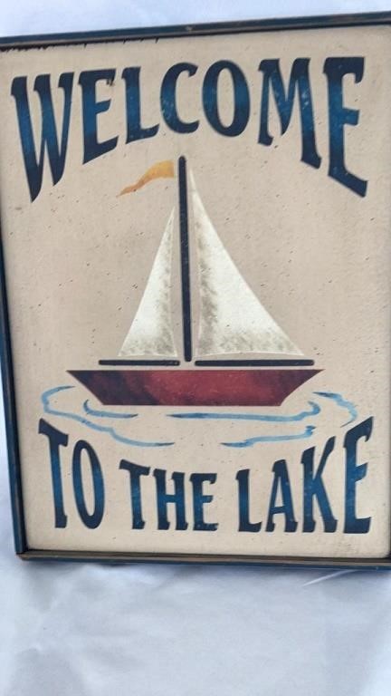 C5) Welcome to the Lake sign