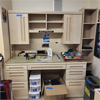 M235 Office desk w upper hutch NOT contents
