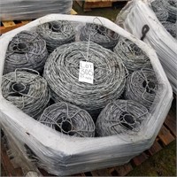 Barbed Wire on Pallet,9 Rolls,Large roll in center