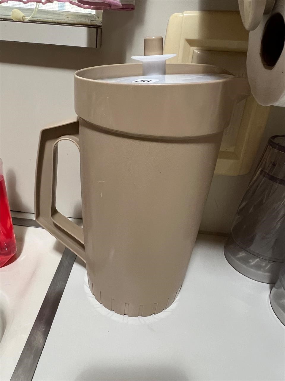 TUPPERWARE PITCHER