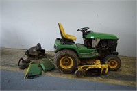 John Deere 445 - 60" Lawn Tractor (fire at carb.)