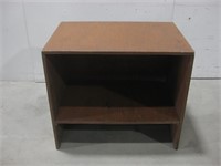 30"x 20"x 26.5" Vtg Wood Cabinet Table See Info