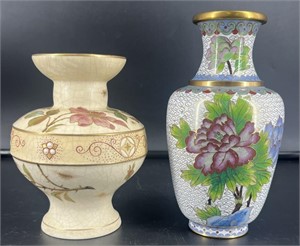 2 Asian Vases