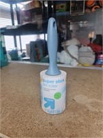 Lint roller