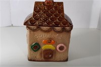 Vintage Cookie Jar House 210 x 7 1/2 x 4 1/2