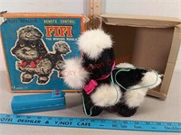 Vintage Fifi the begging poodle dog toy - battery