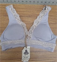 New Easel bralette size small