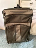 American Tourister Suitcase w/ Wheels