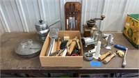 Vintage kitchen : coffee grinder, meat grinder,