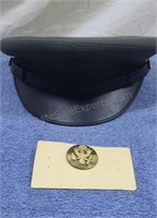 Vintage US Army dress cap with insignia.