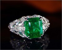 4ct Natural Emerald 18Kt Gold Ring