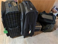 LUGGAGE LOT: PAIR OF BIG SUITCASE 3 PERSONAL BAGS