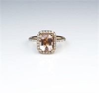 Alluring Morganite & Diamond Ring