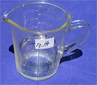 Glass measuring jug 2 pint