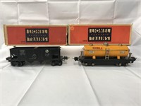 Boxed Late Lionel 2815 & 2816 Freight Cars
