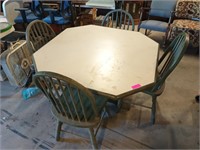 Pedestal dining table and four chairs 29 x 46