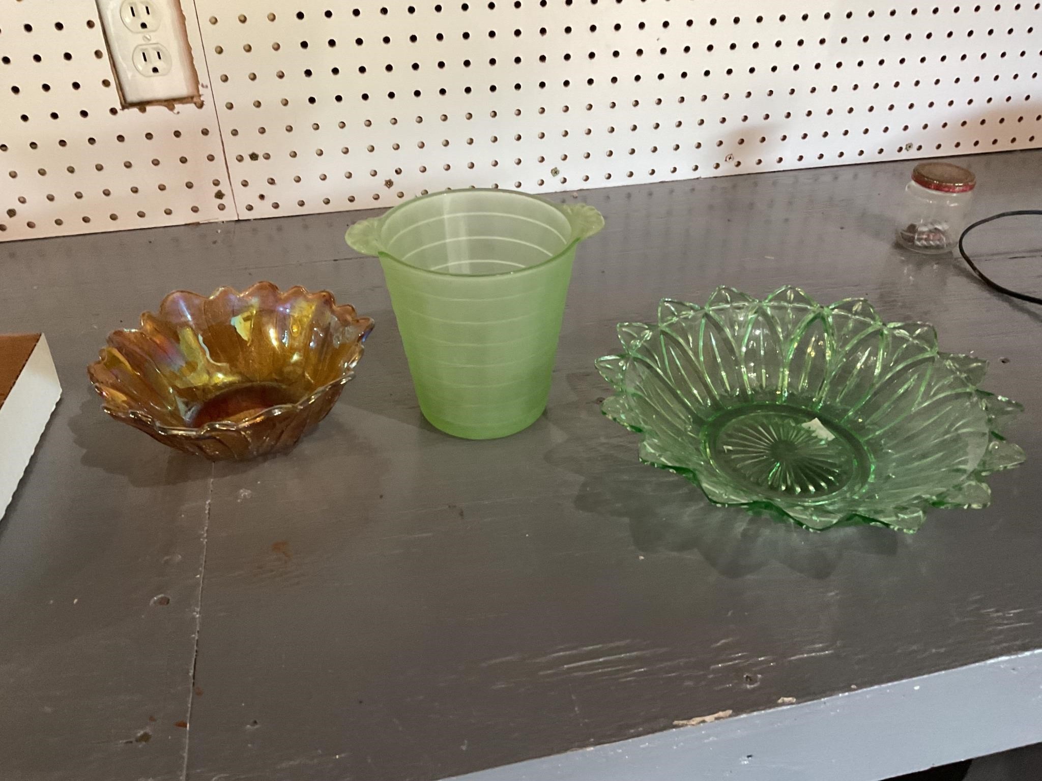 Uranium glass carnival glass lot