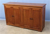Oak Kitchen Cabinet with Four Doors