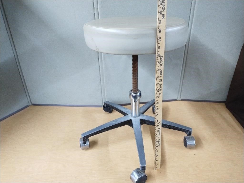 ROLLING STOOL FOR OFFICE OR WORKSHOP