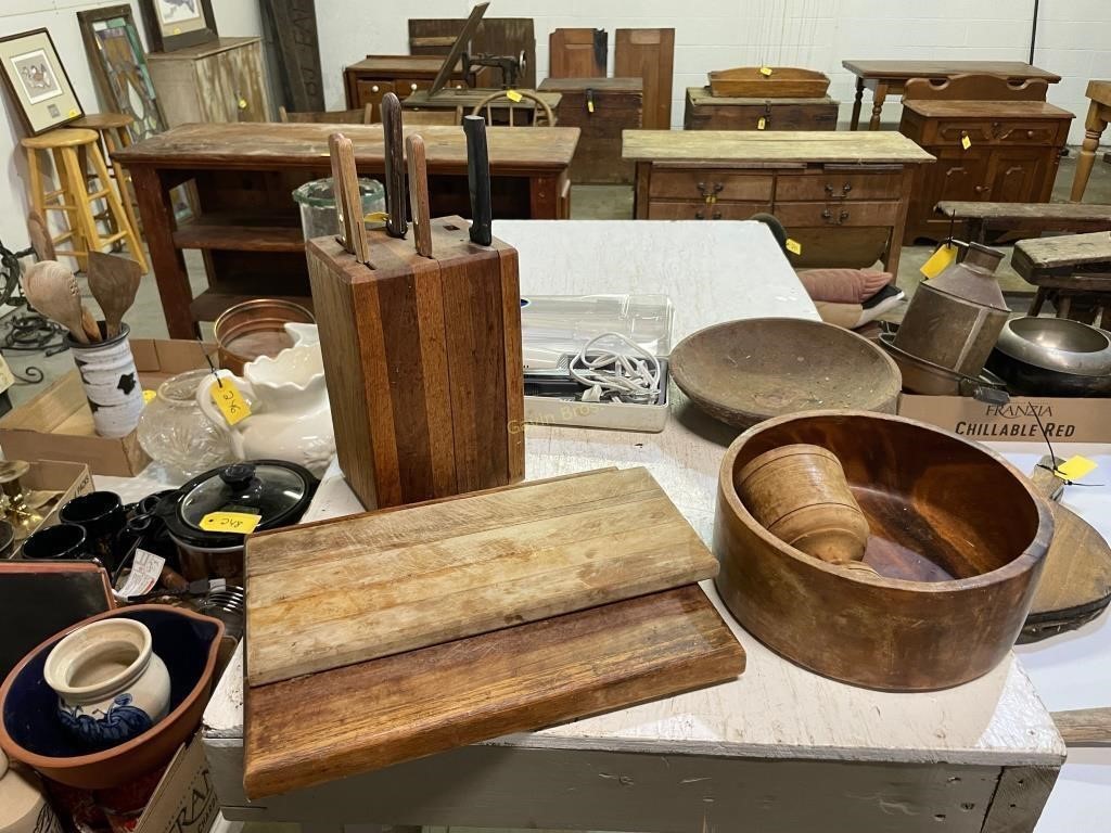 Knives. Carve N Set, Wood Bowls