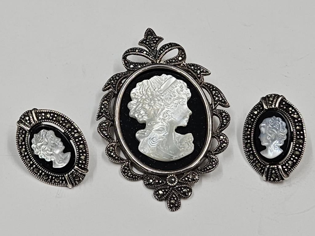 Sterling Silver Onyx, Mother of Pearl Cameo Brooch