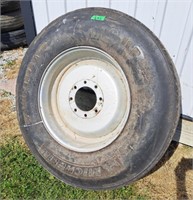 Michelin 11R22.5 tire on rim